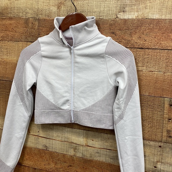 LA Image Crop Front Zip Jacket - Picture 3 of 7